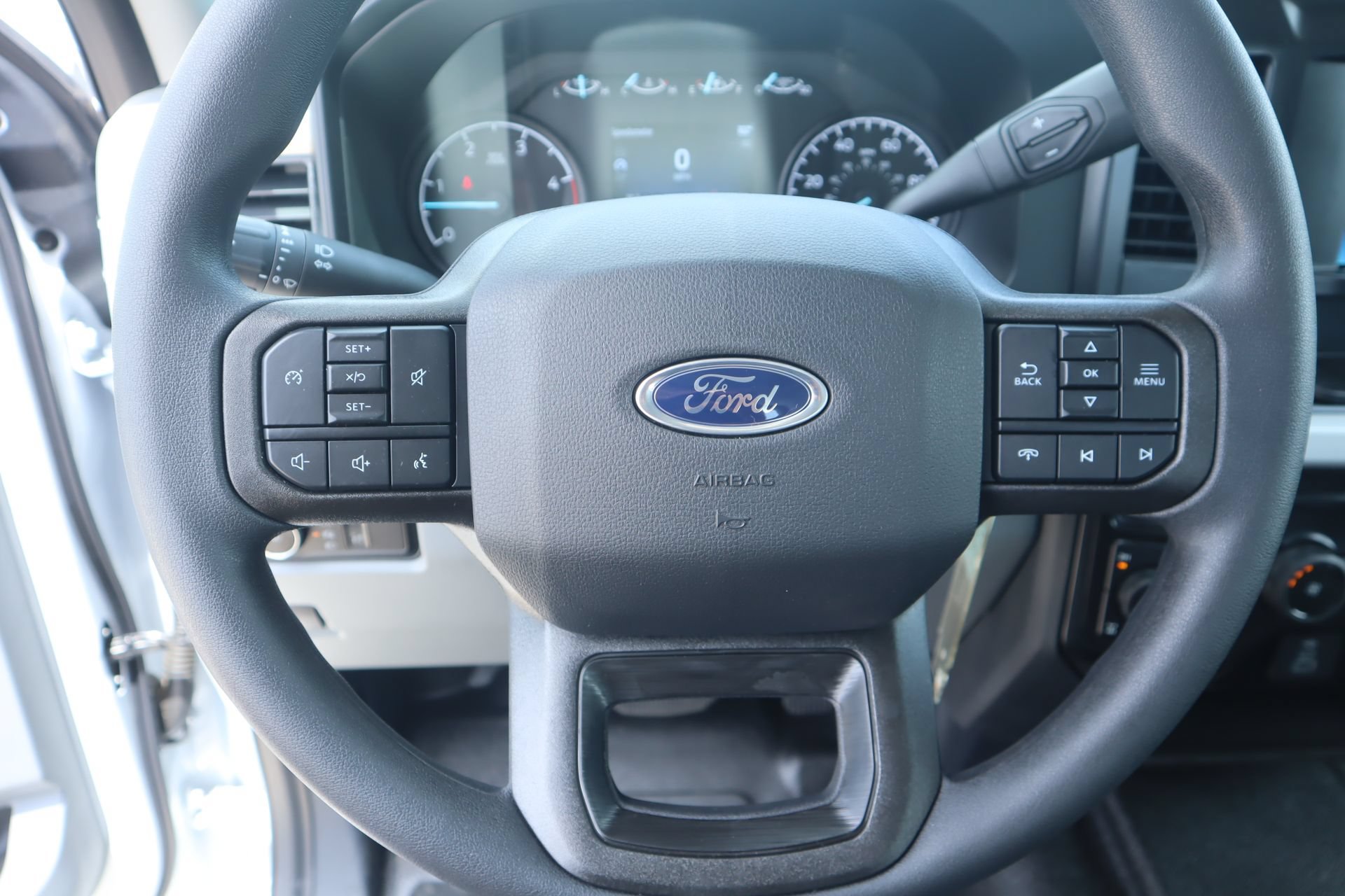 New 2026 Ford F250 XL w/ FX4 Off-Road Package AWD/4WD image 3