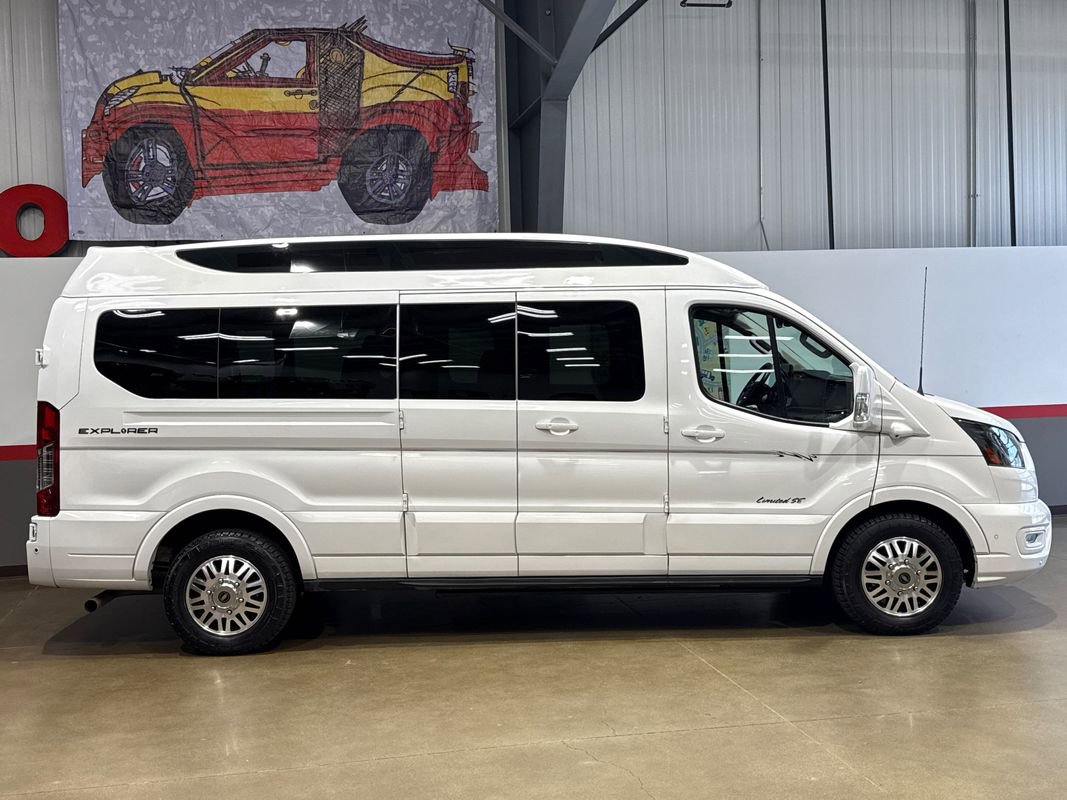 Used 2023 Ford Transit 150 Low Roof AWD image 3