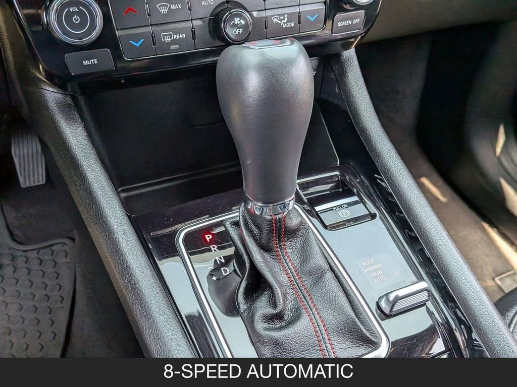 Used 2024 Jeep Compass Trailhawk AWD/4WD image 19