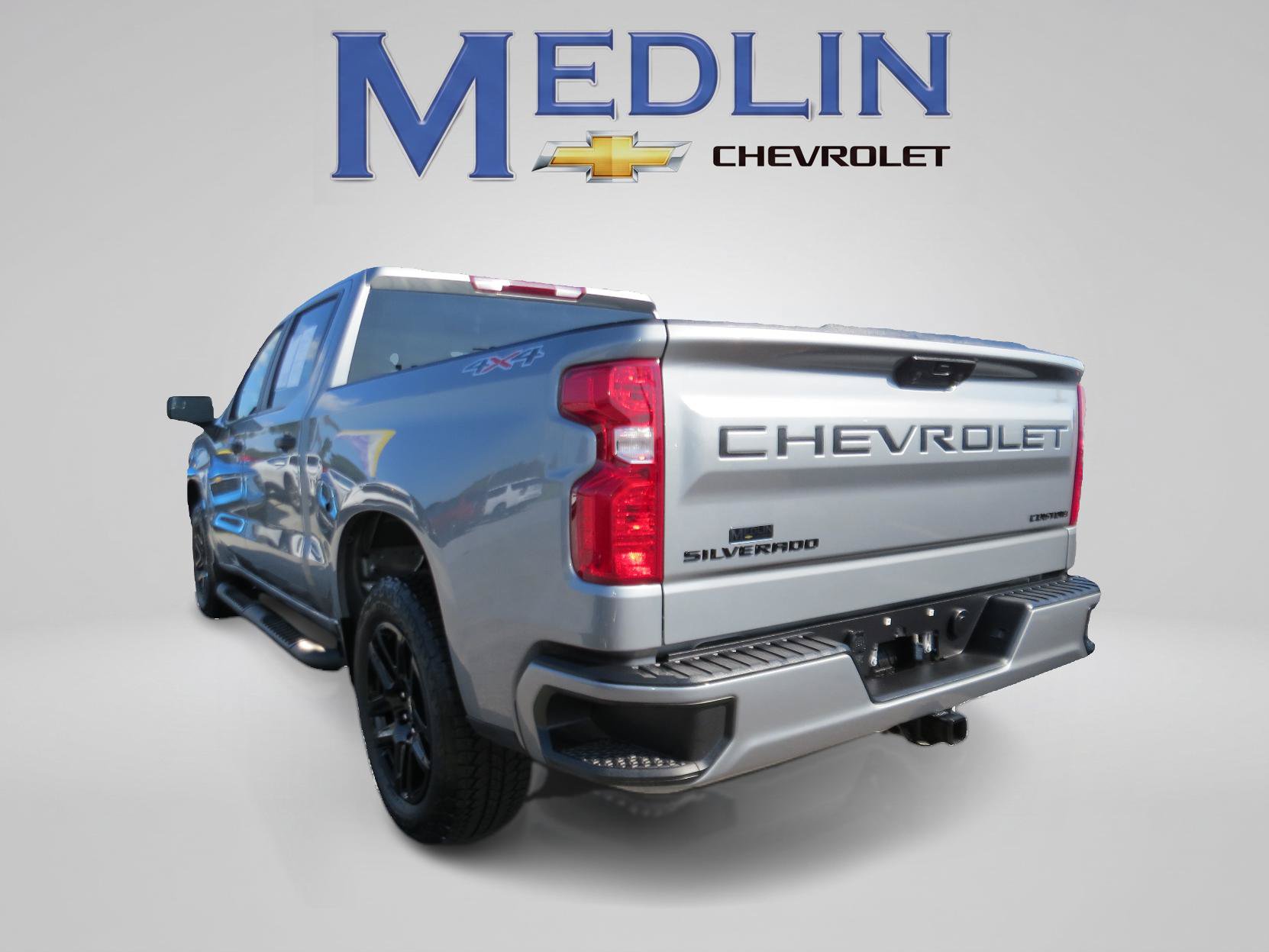 Used 2025 Chevrolet Silverado 1500 Custom w/ Turbomax Blackout Package AWD/4WD image 6
