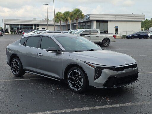 Used 2025 Kia K4 GT-Line w/ GT-Line Premium Package FWD image 9