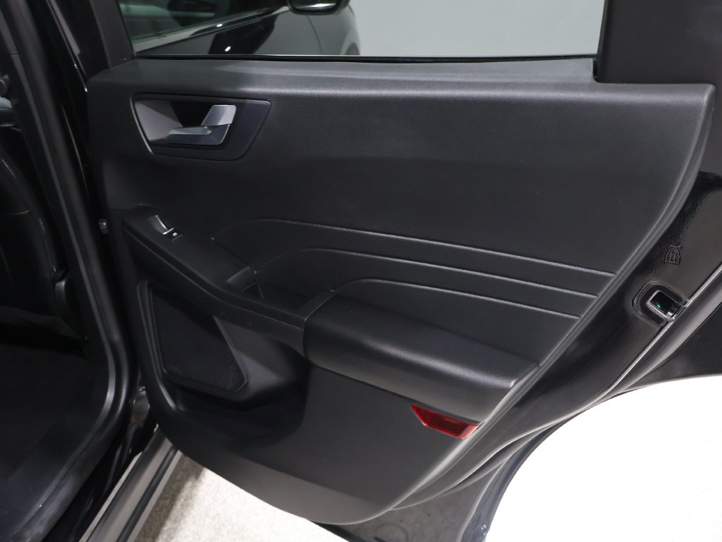 Used 2023 Ford Escape Platinum AWD/4WD image 23