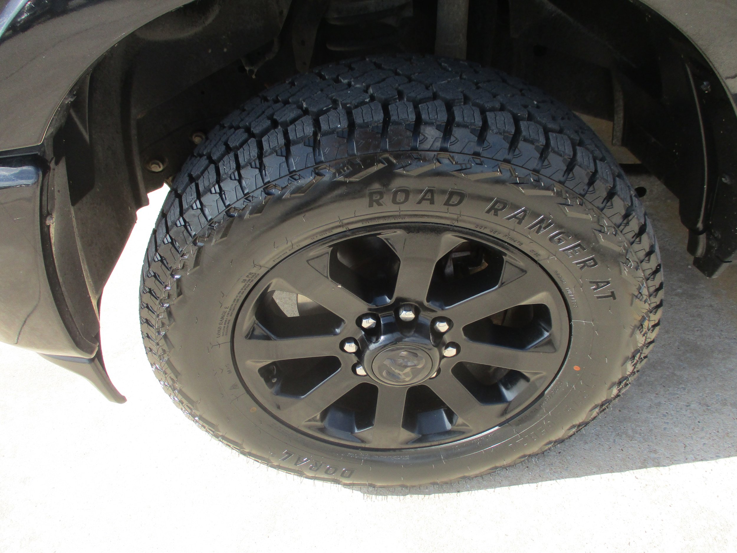 Used 2019 RAM 2500 Laramie w/ Night Edition AWD/4WD image 3