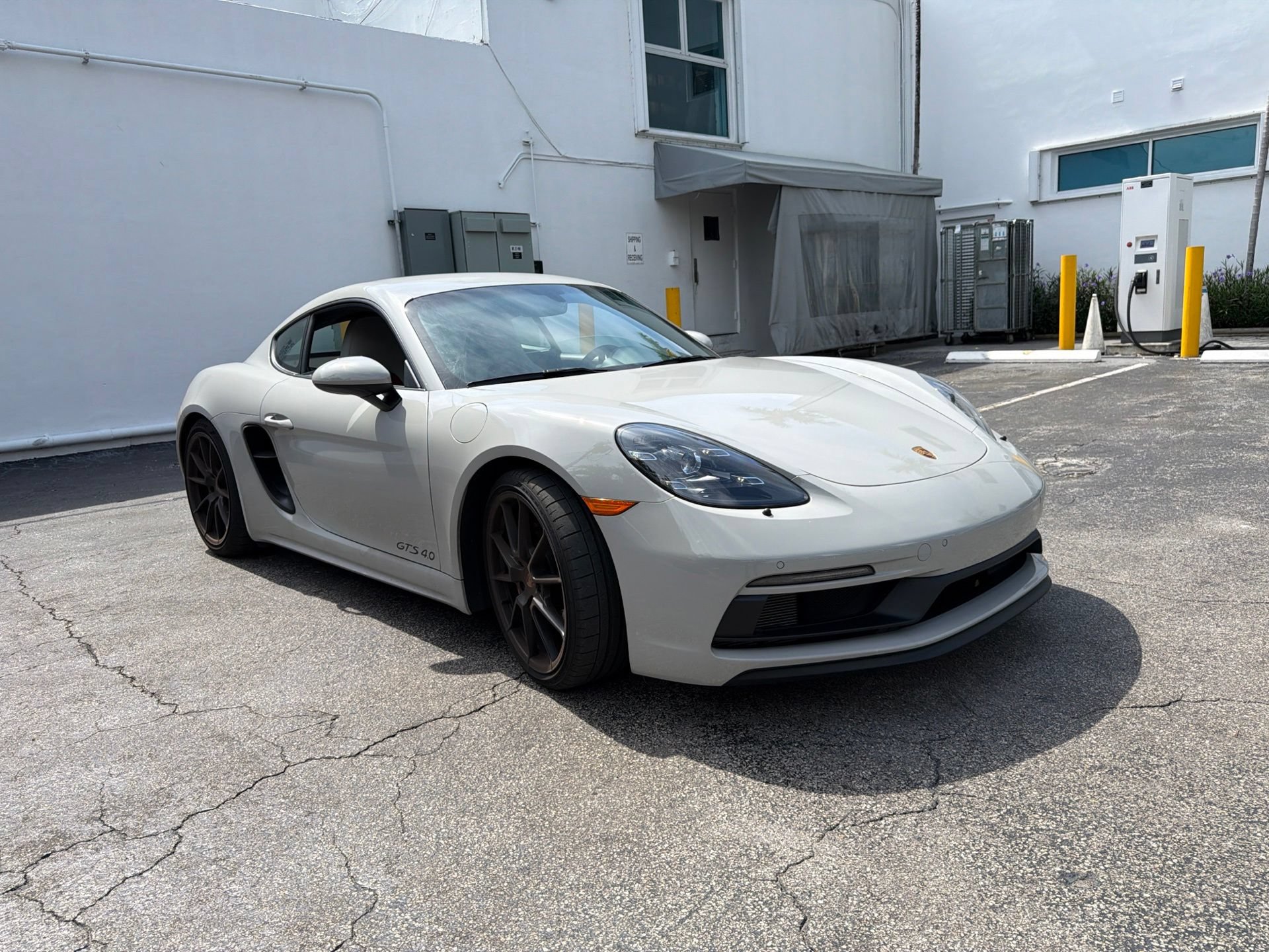 Used 2025 Porsche 718 Cayman GTS RWD image 3