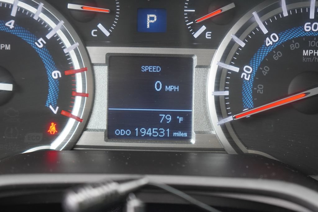 Used 2018 Toyota 4Runner SR5 AWD/4WD image 20