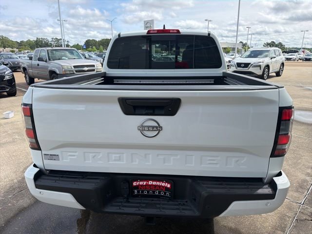 Certified 2025 Nissan Frontier SV w/ SV Convenience Package RWD image 3