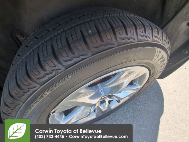 Used 2015 Toyota Highlander Limited AWD/4WD image 17