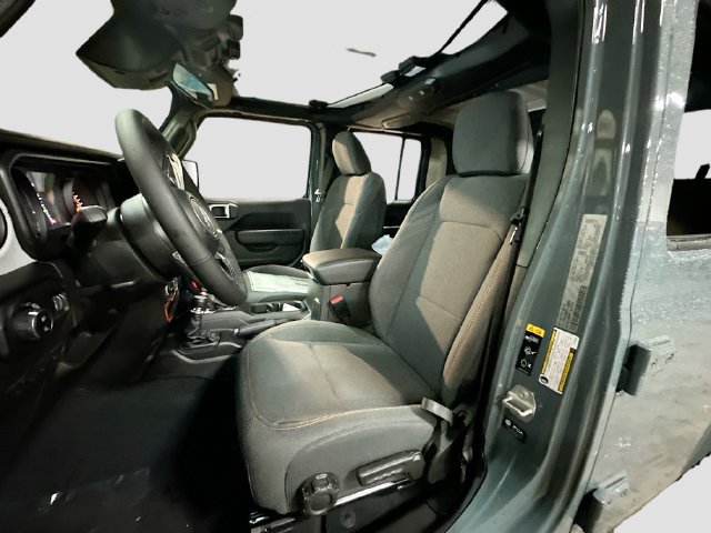 New 2026 Jeep Gladiator Sport AWD/4WD image 21