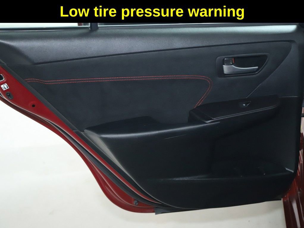 Used 2015 Toyota Camry XSE image 13