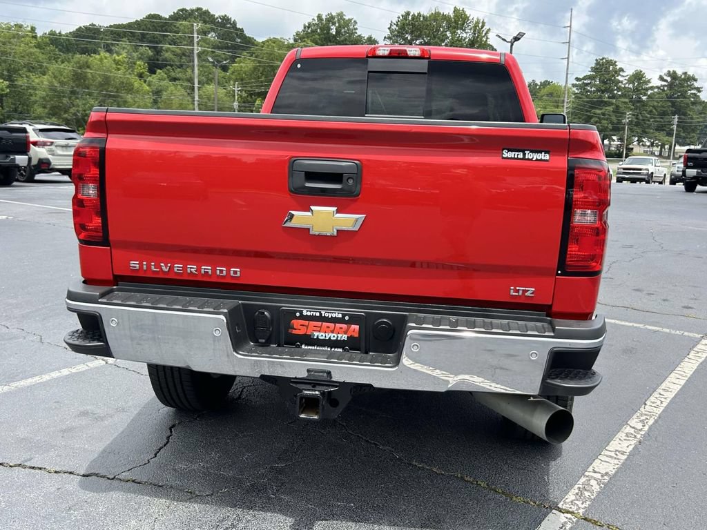 Used 2015 Chevrolet Silverado 2500 LTZ w/ Duramax Plus Package RWD image 4