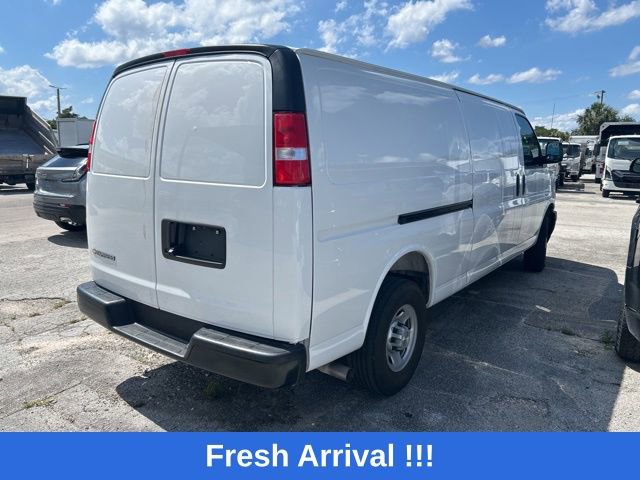 Used 2025 Chevrolet Express 2500 Extended w/ Driver Convenience Package RWD image 9