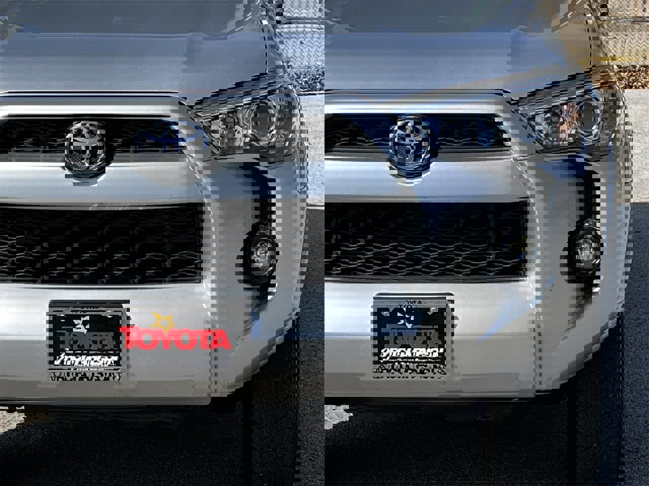 Used 2017 Toyota 4Runner SR5 image 8