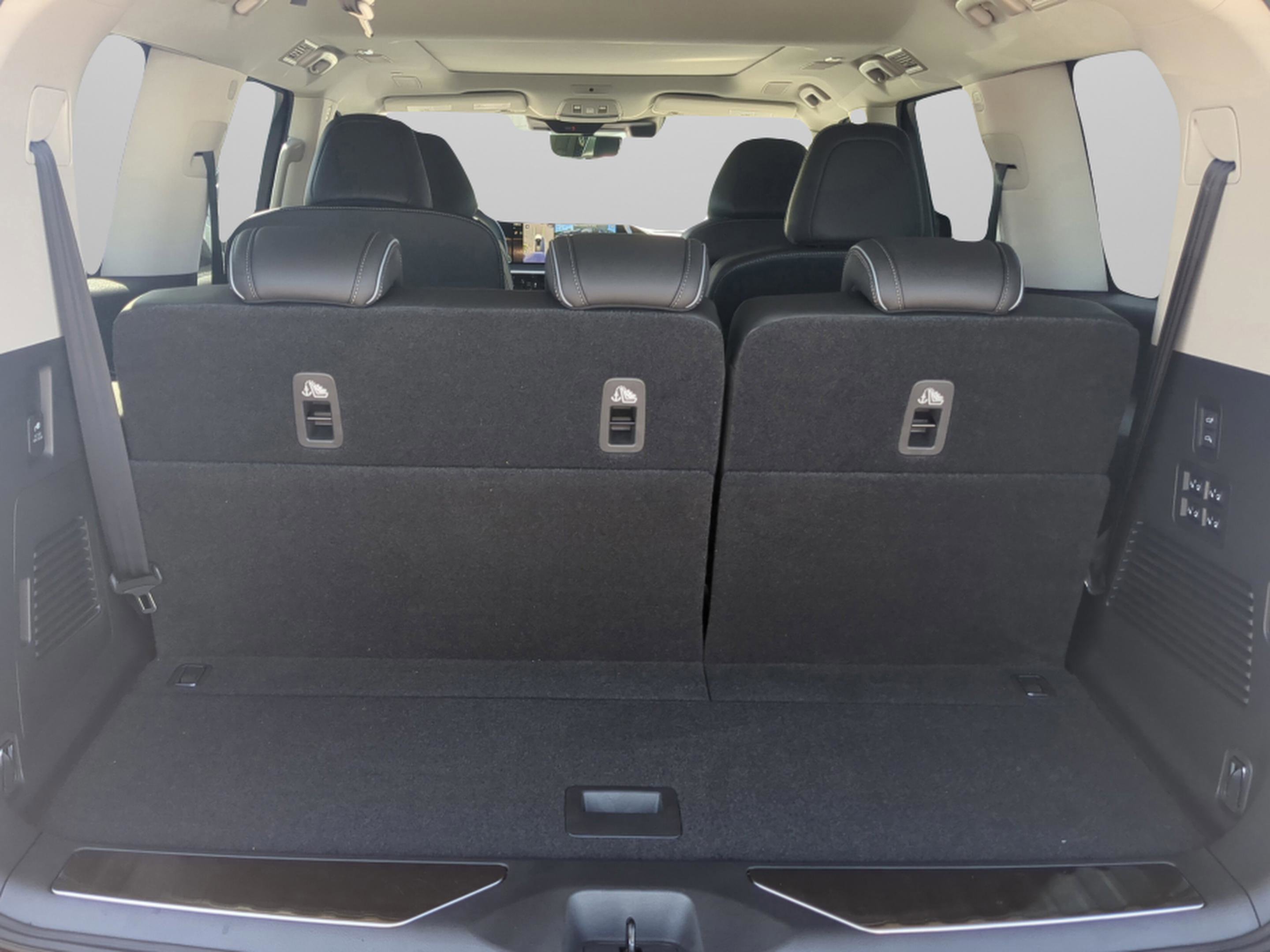 Certified 2025 INFINITI QX80 Sensory image 33