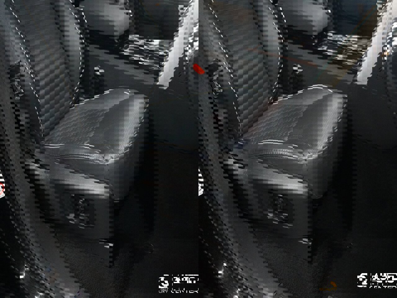 Used 2017 Land Rover Discovery HSE image 21