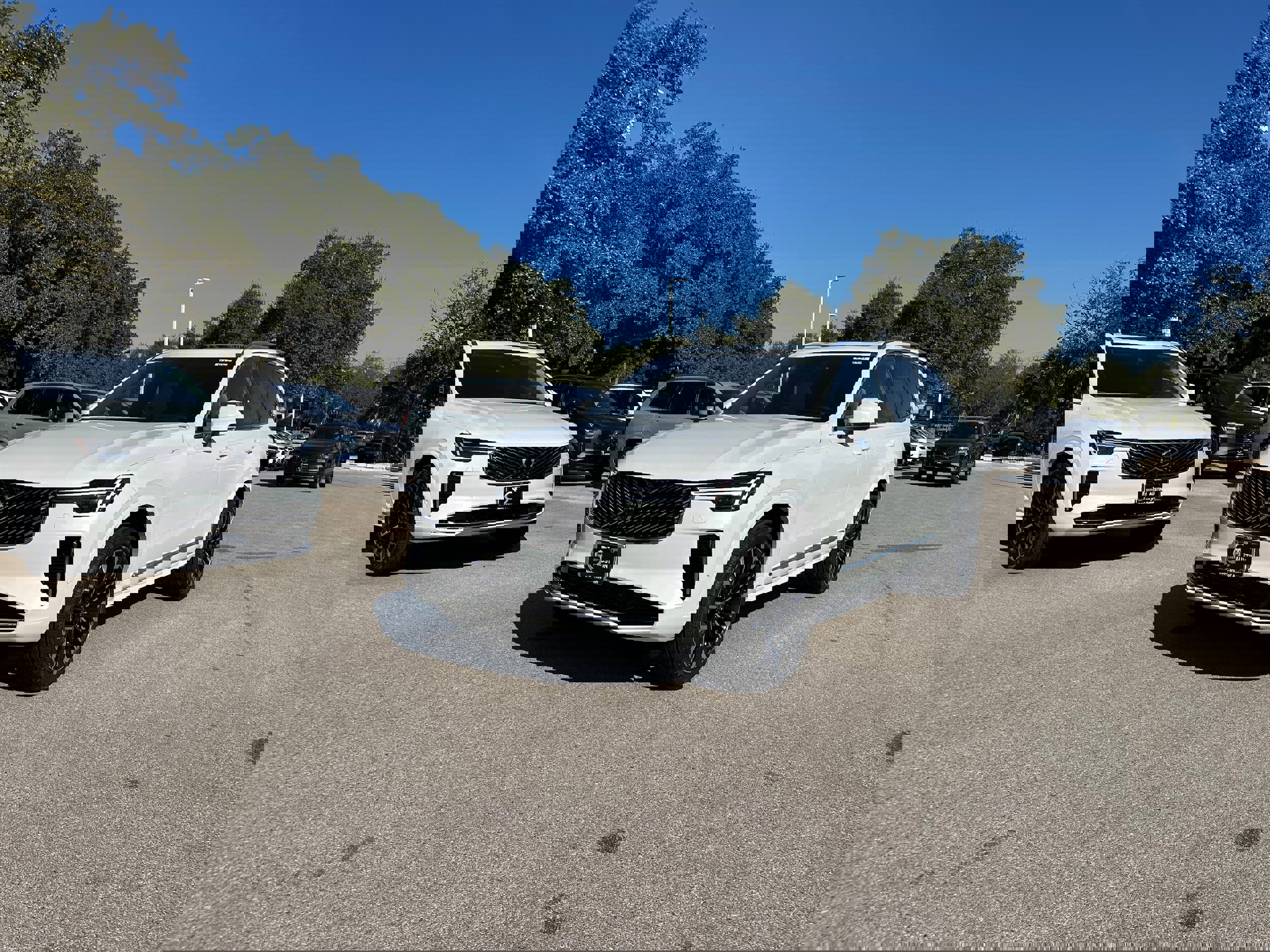 New 2026 Volvo XC90 B6 Ultra w/ Protection Package image 2