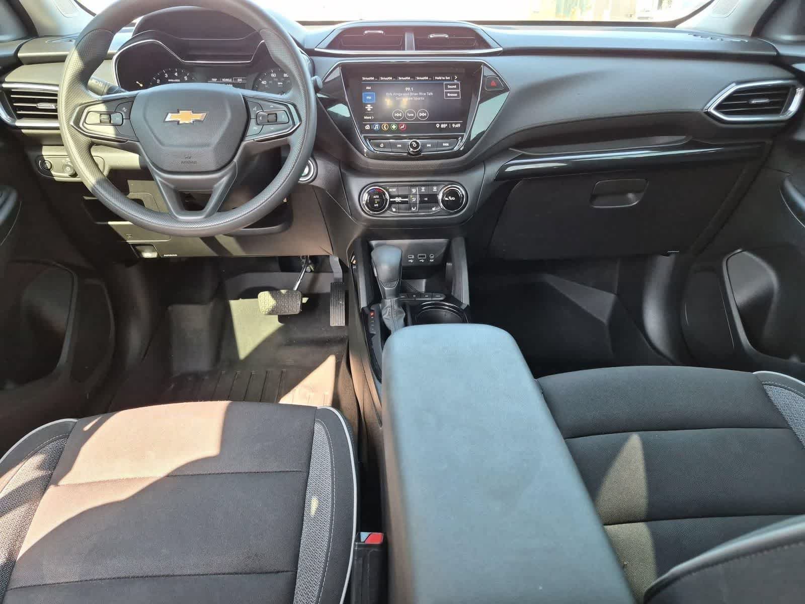 Used 2021 Chevrolet TrailBlazer LT w/ Convenience Package AWD/4WD image 16