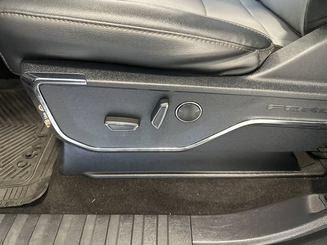 Used 2022 Ford F150 Lightning Lariat AWD/4WD image 25