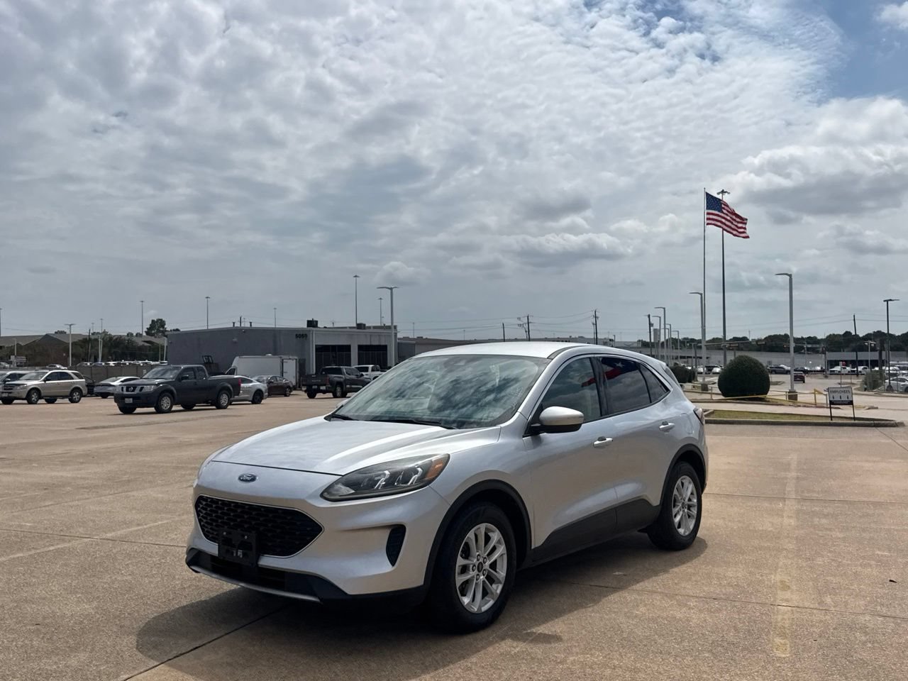 Used 2020 Ford Escape SE FWD image 9