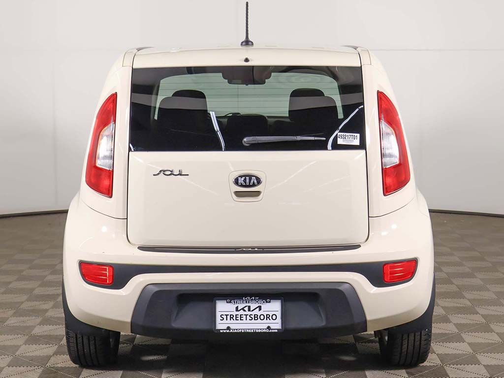 Used 2013 Kia Soul + FWD image 7