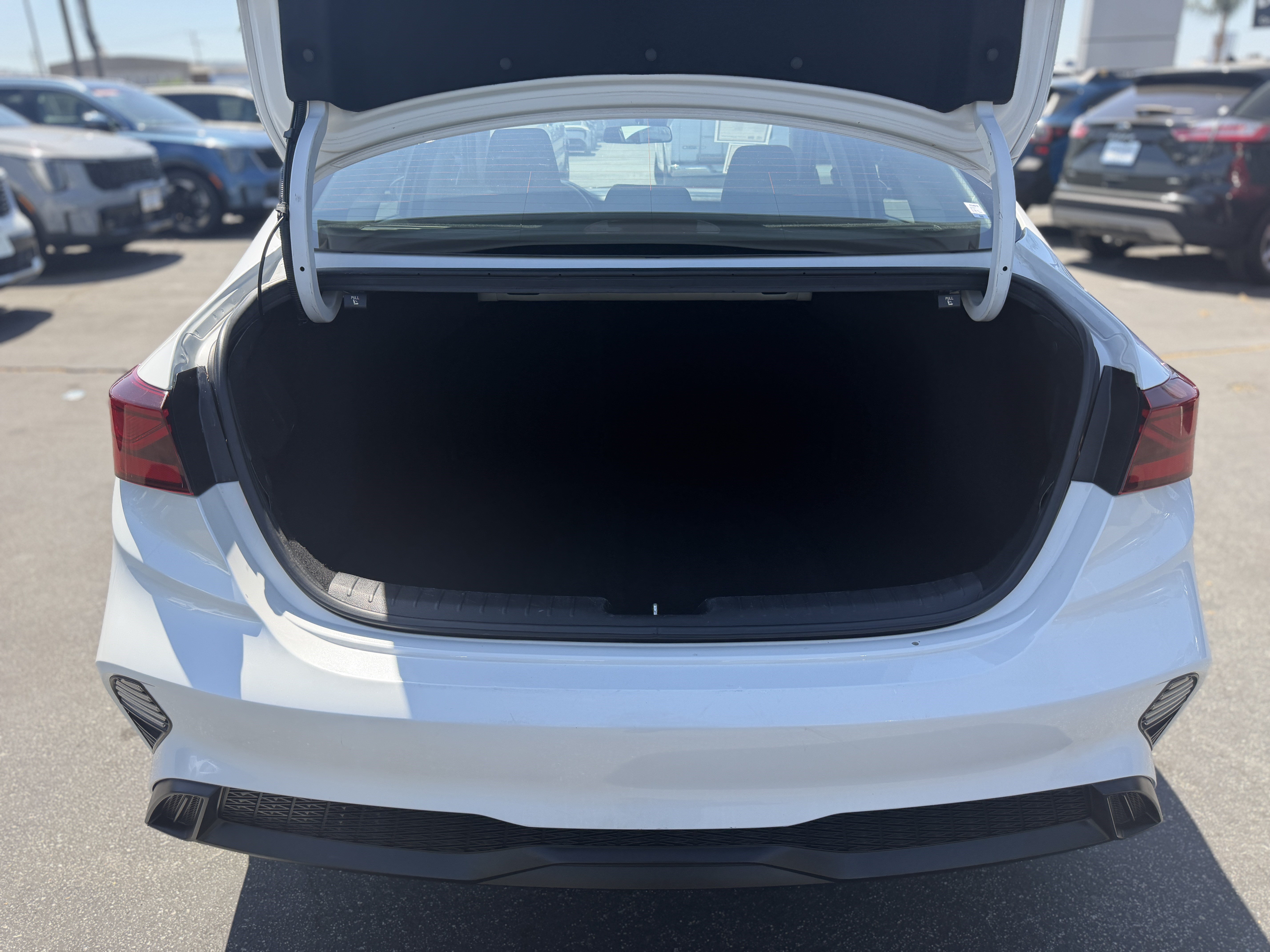 Used 2023 Kia Forte LXS FWD image 10