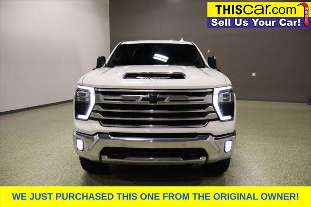 Used 2024 Chevrolet Silverado 3500 LTZ w/ LTZ Texas Edition image 2