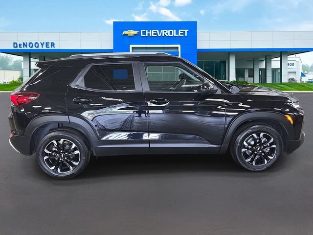 Used 2023 Chevrolet TrailBlazer LT w/ Convenience Package FWD image 8