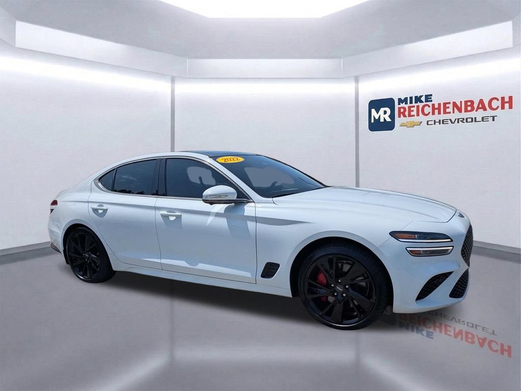 Used 2022 Genesis G70 3.3T RWD image 2