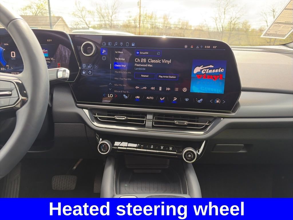 Used 2024 Chevrolet Equinox EV RS FWD image 17
