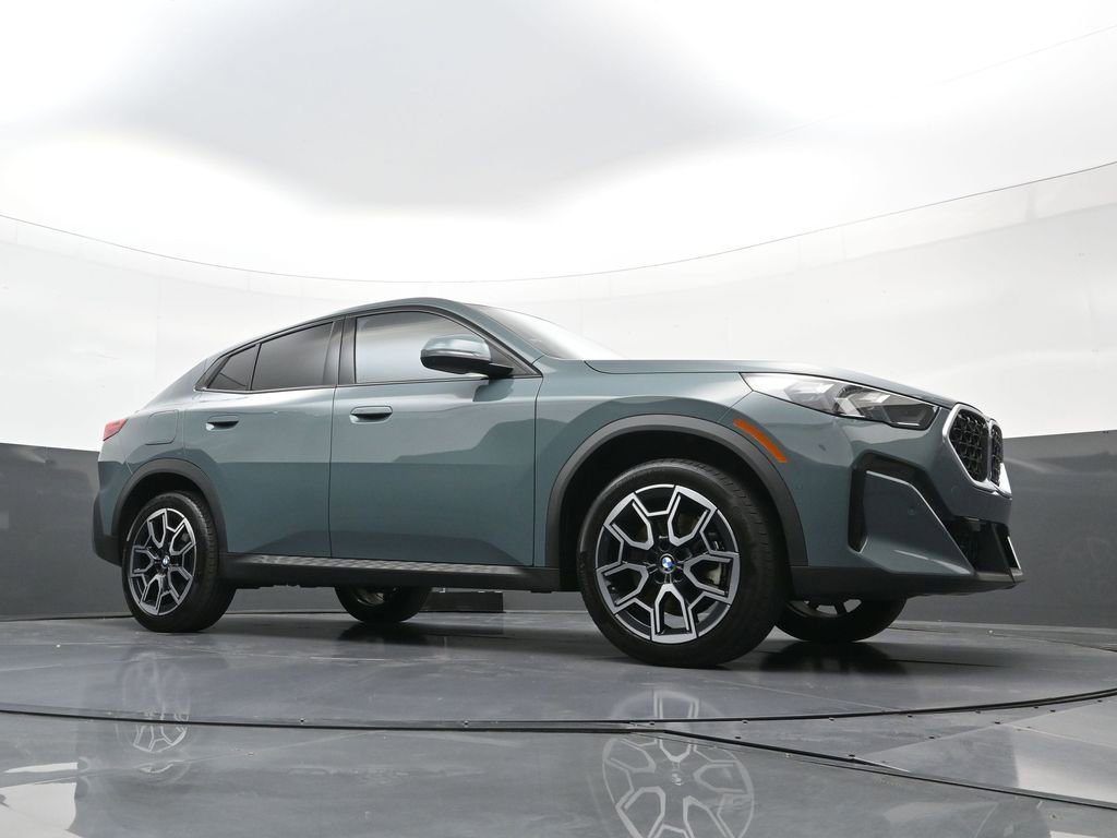 Used 2025 BMW X2 xDrive28i AWD/4WD image 21