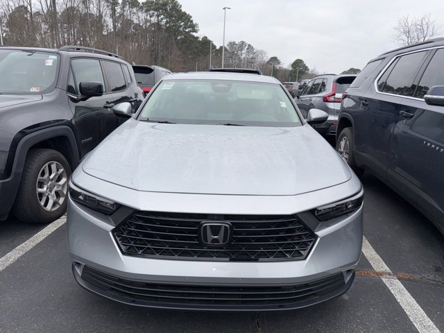 Used 2023 Honda Accord EX image 2