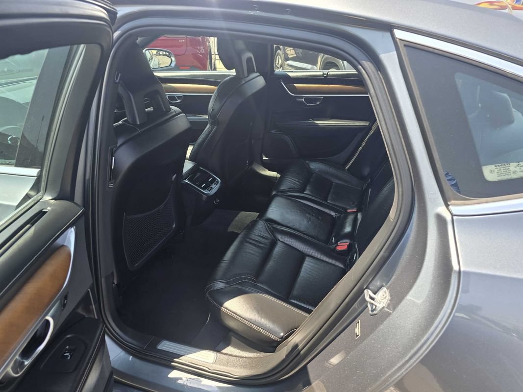 Used 2017 Volvo S90 T6 Inscription w/ Vision Package AWD/4WD image 31