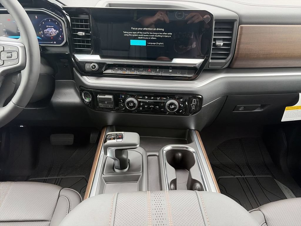 New 2026 Chevrolet Silverado 1500 High Country AWD/4WD image 11