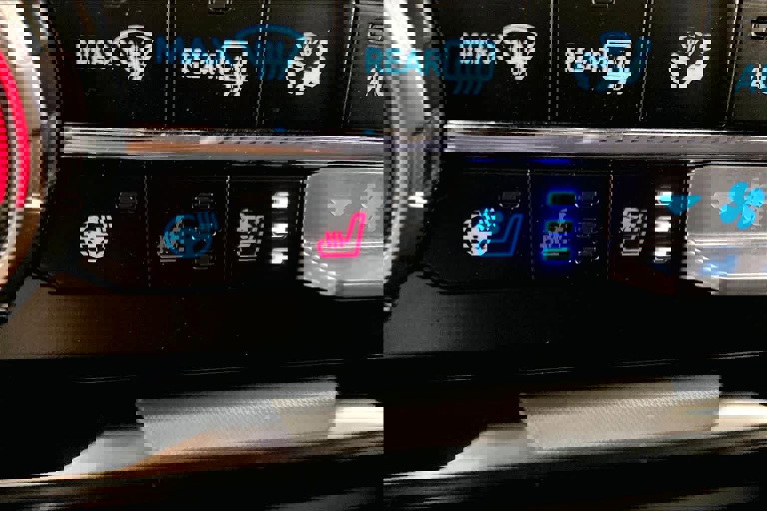 Used 2024 Ford F250 Platinum w/ FX4 Off-Road Package image 35