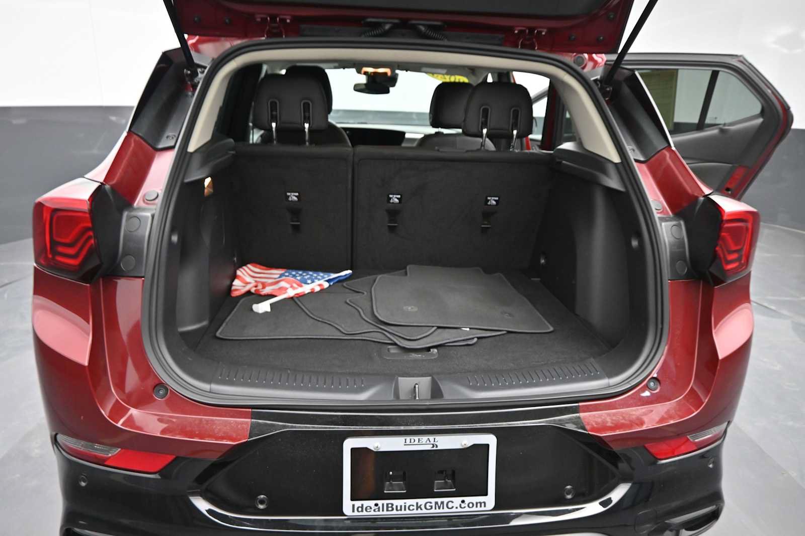 Used 2025 Buick Encore GX Sport Touring w/ Advanced Technology Package AWD/4WD image 16
