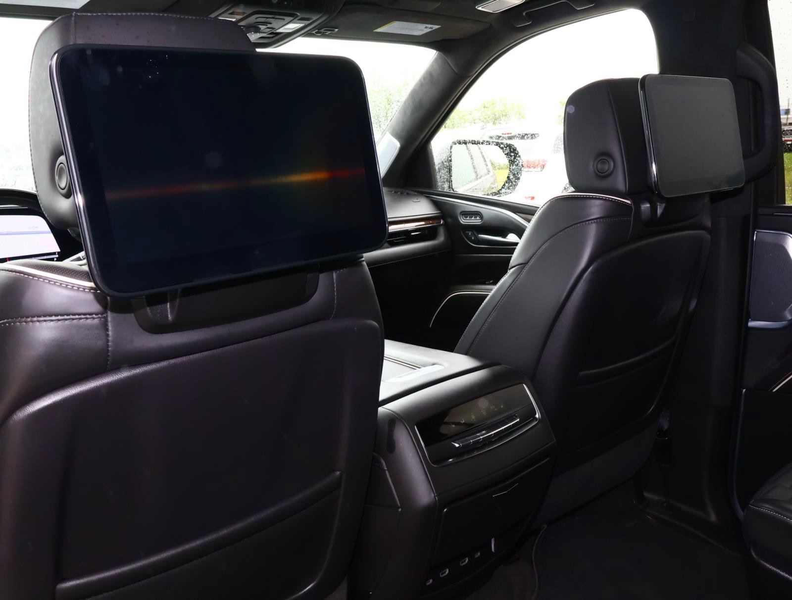 Certified 2024 Cadillac Escalade ESV Premium Luxury Platinum AWD/4WD image 20