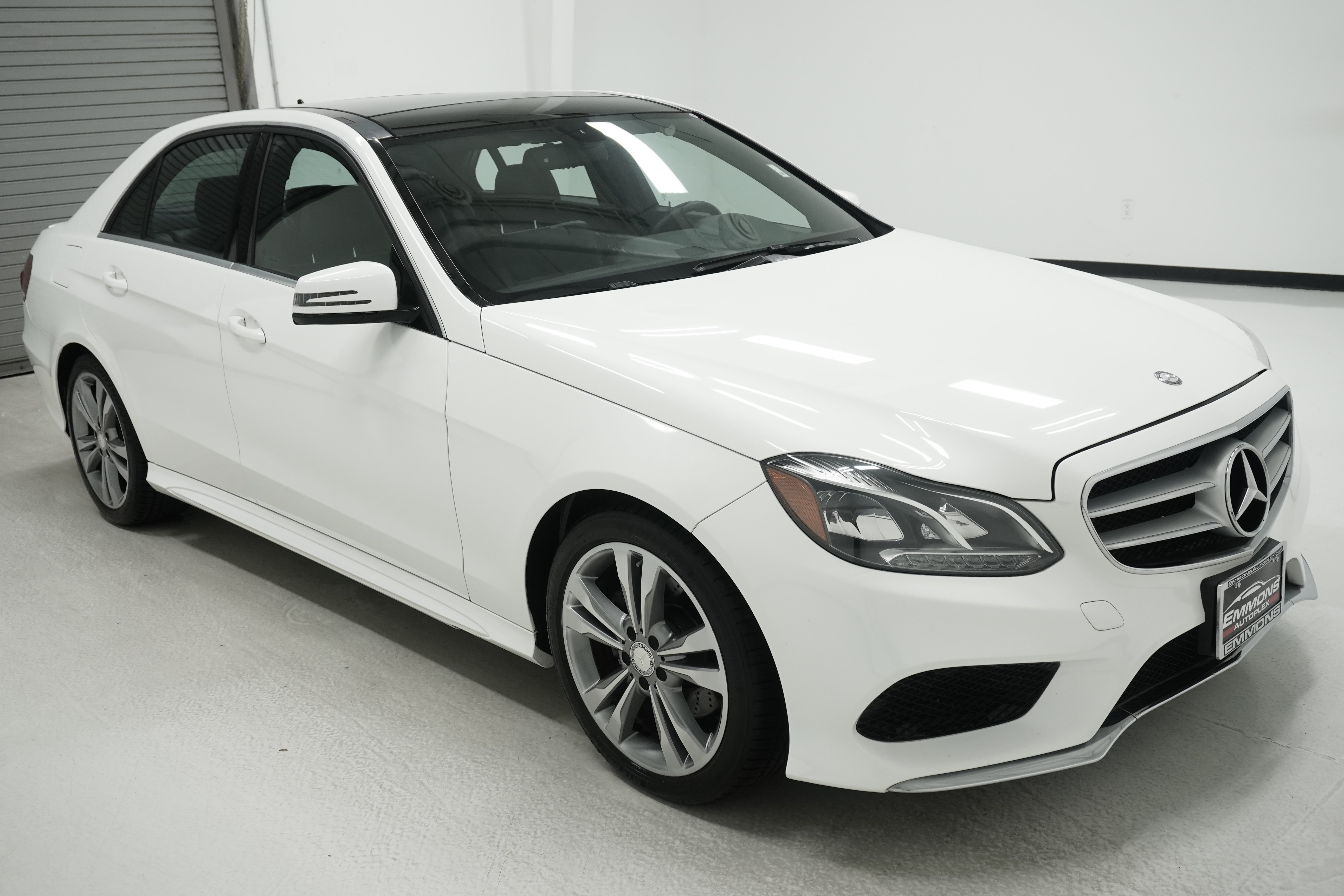 Used 2015 Mercedes-Benz E 350 Sedan image 3
