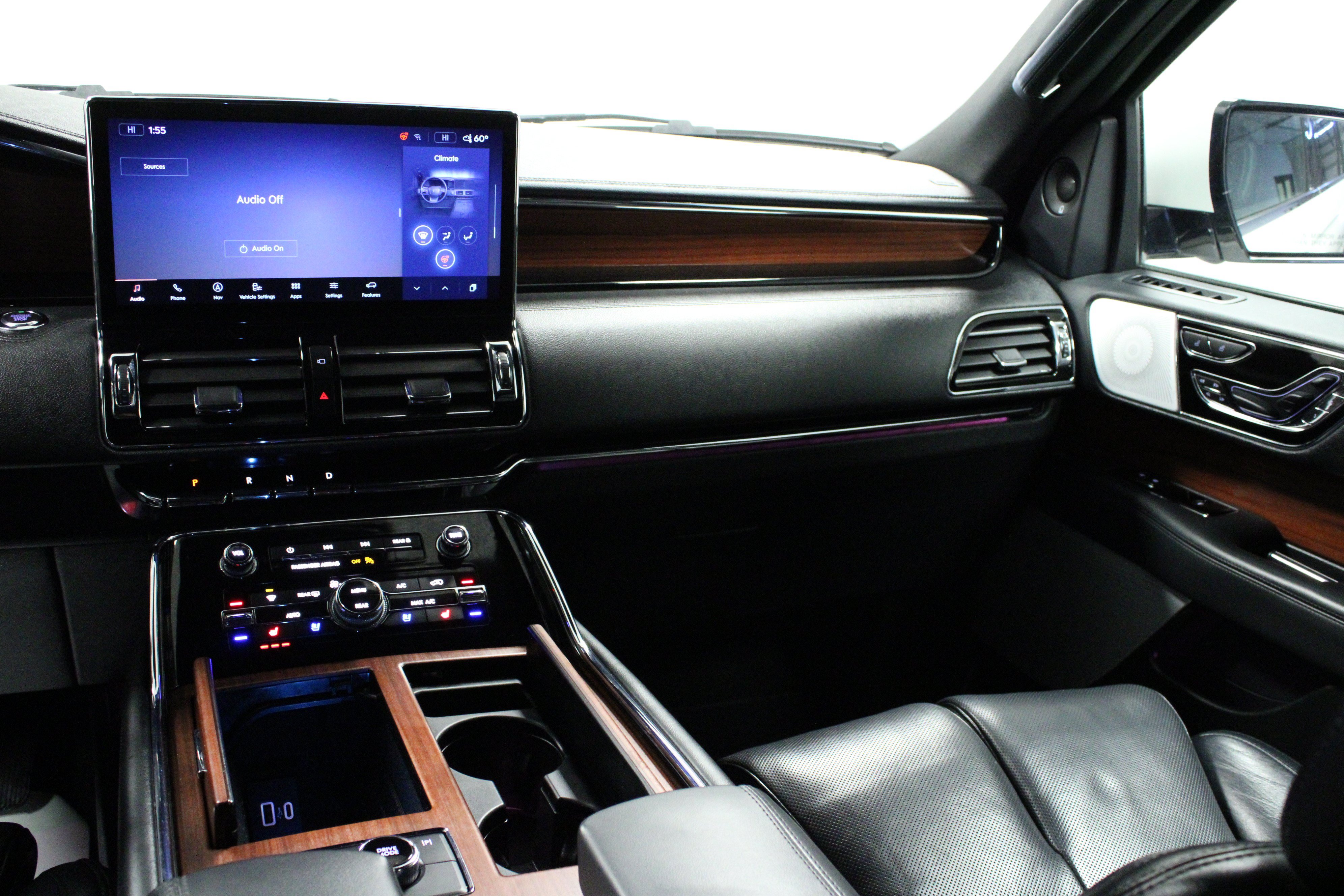 Used 2023 Lincoln Navigator Reserve AWD/4WD image 21