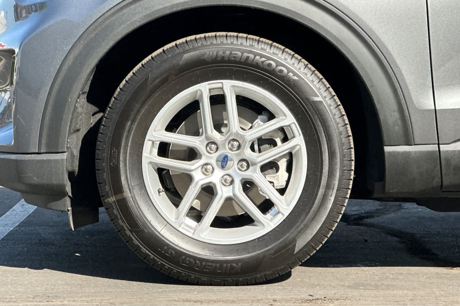 New 2026 Ford Explorer Active w/ Active Comfort Package RWD image 28