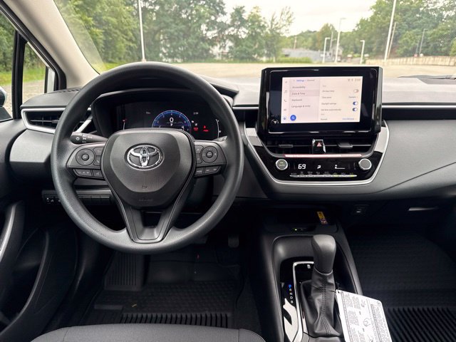 New 2026 Toyota Corolla LE w/ LE Premium Package FWD image 18