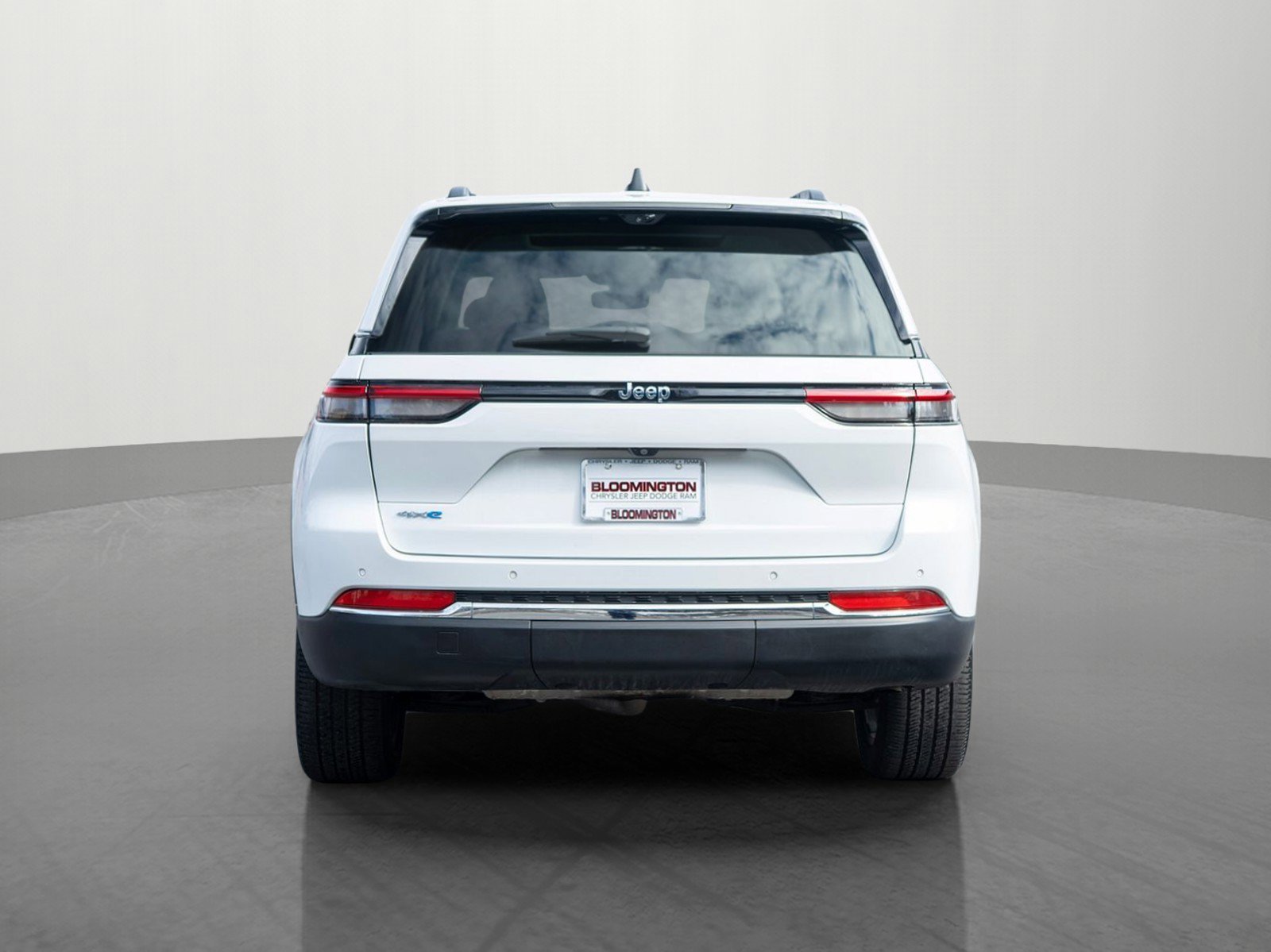 Used 2022 Jeep Grand Cherokee Limited 4xe w/ Luxury Tech Group II image 6