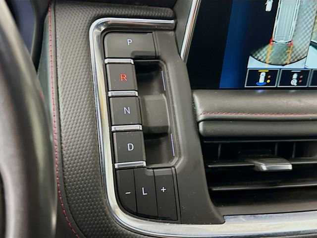 Used 2022 Chevrolet Suburban RST w/ Luxury Package AWD/4WD image 19