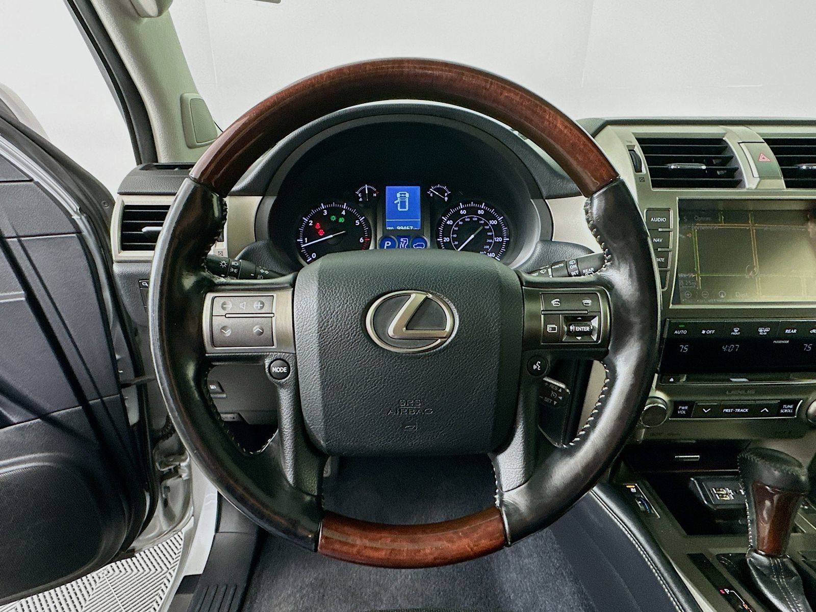 Used 2018 Lexus GX 460 Premium w/ Premium Package AWD/4WD image 11