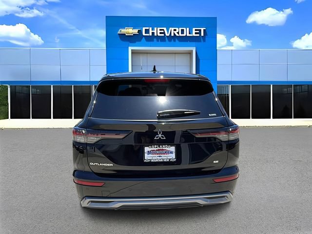 Used 2025 Mitsubishi Outlander SE AWD/4WD image 4