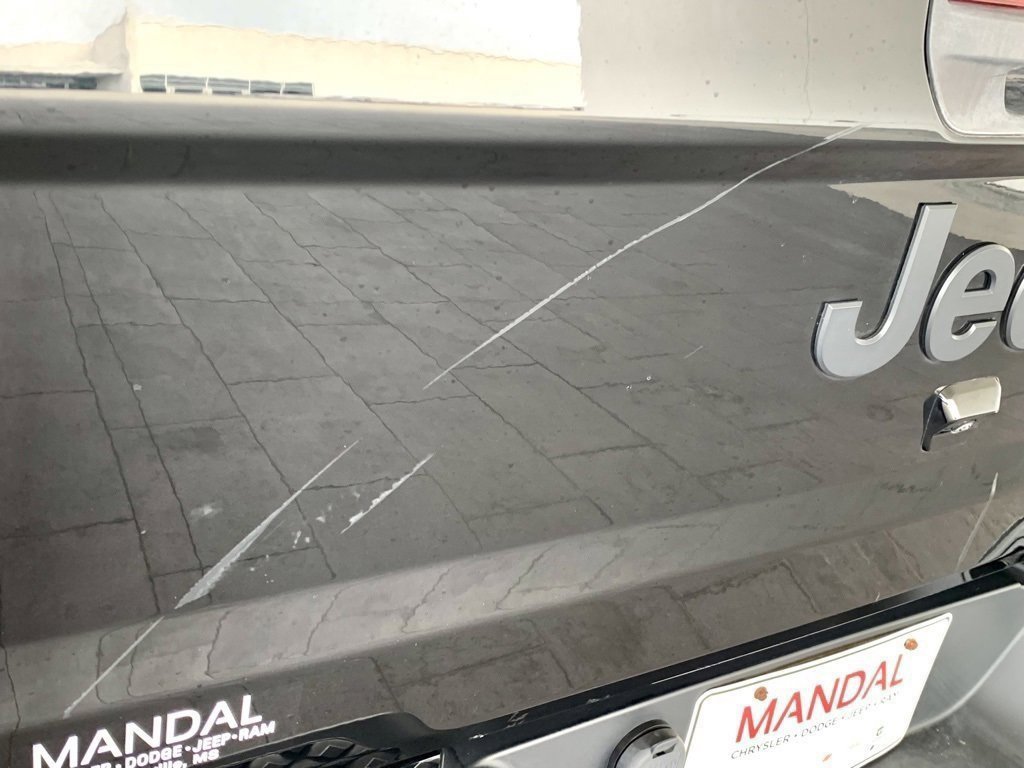 Used 2021 Jeep Gladiator Sport image 45