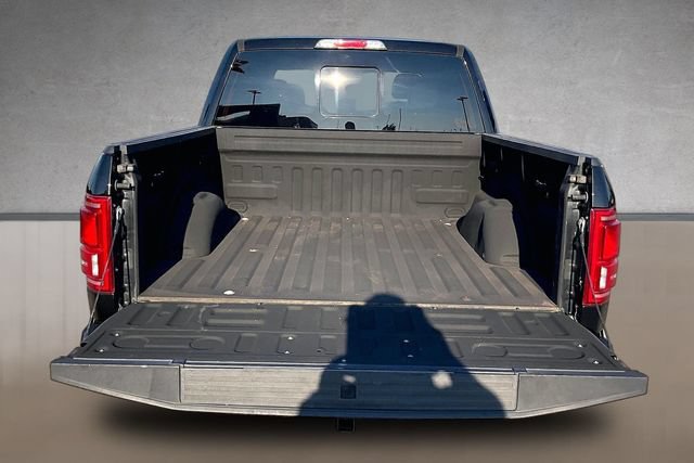 Used 2015 Ford F150 Platinum w/ Equipment Group 701A Luxury AWD/4WD image 25
