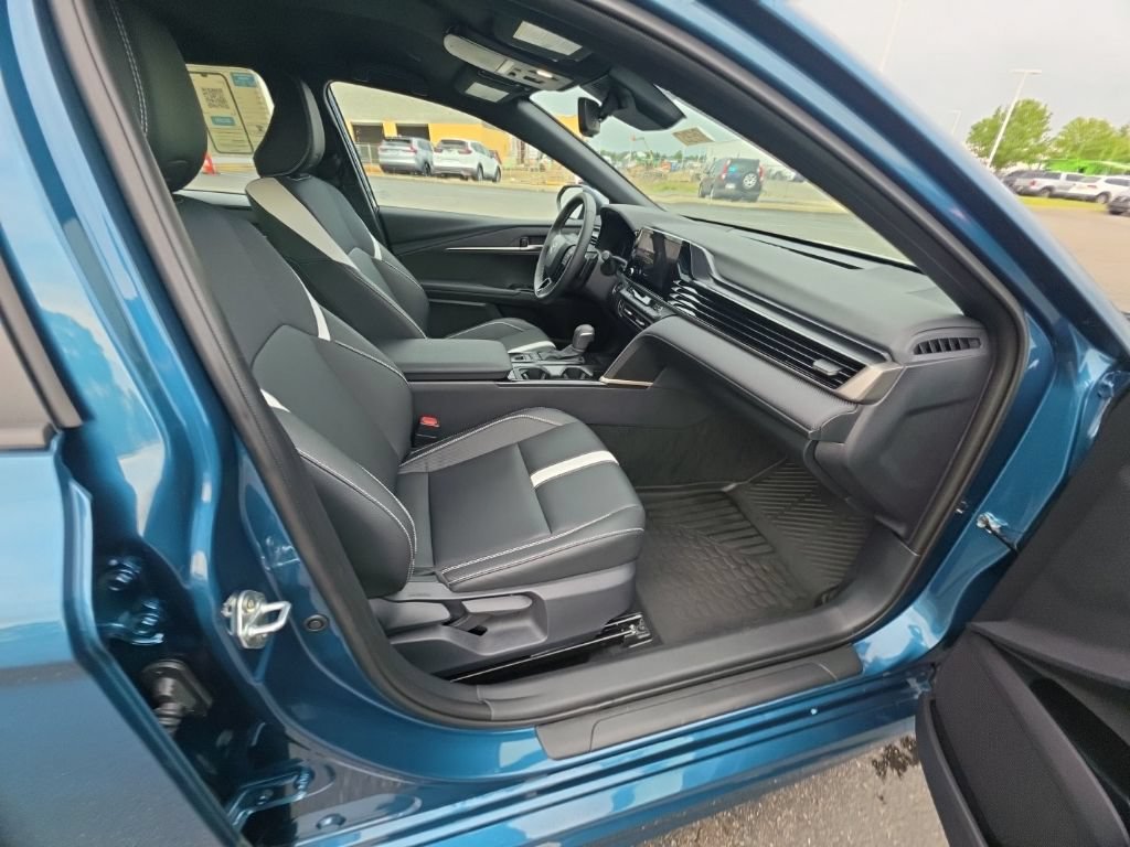 Used 2026 Toyota Camry SE w/ Convenience Package FWD image 32