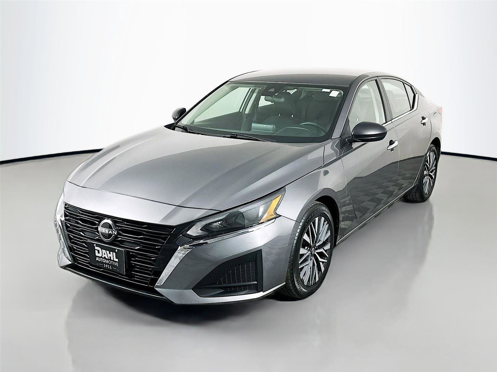 Used 2024 Nissan Altima 2.5 SV image 4