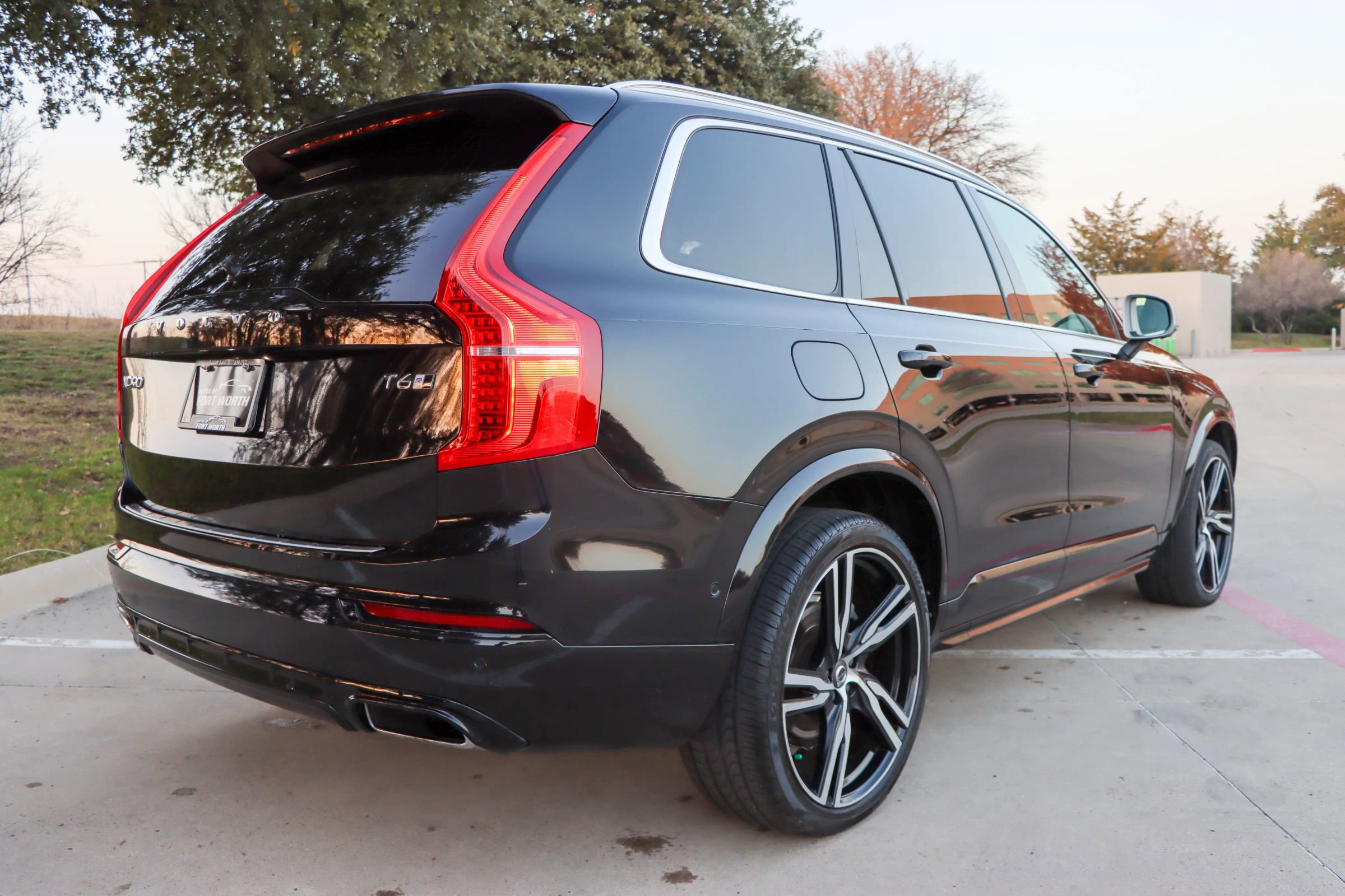 Used 2018 Volvo XC90 T6 R-Design w/ Convenience Package image 7
