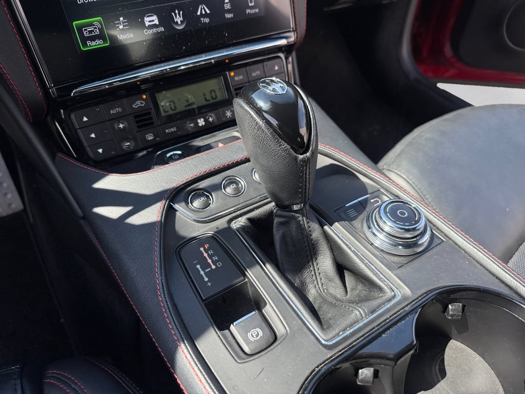 Used 2018 Maserati GranTurismo MC RWD image 17