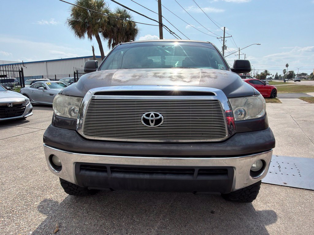 Used 2013 Toyota Tundra 4x4 CrewMax w/ Tow Pkg image 3